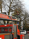 Feuerwehr und THW gemeinsam im Einsatz, um Spätfolgen von Sturm Herwart zu beseitigen. Quelle: THW/ Dominic Kunert