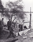 Das Fundament für den Steg am großen Wannsee wird vorbereitet. Im Hintergrund ist die Explosivramme zu sehen. Quelle: THW/ Neukölln