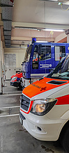 Passt gut rein: der Gerätekraftwagen der Neuköllner Bergungsgruppe in der Feuerwache Wilmersdorf. Quelle: THW/ Heiko Radde 