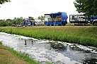 Der Klarwasserbach des Klärwerkes Waßmannsdorf ist ein ideales Übungsgewässer für den Stegebau. Quelle: THW/Joachim Schwemmer